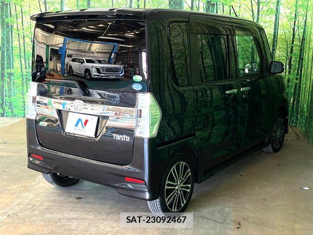Daihatsu TANTO CUSTOM 2014-06 8338180-17