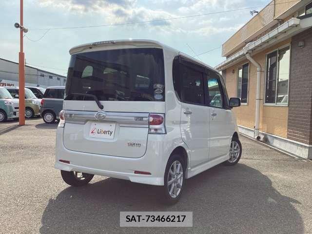 Daihatsu TANTO CUSTOM 2011-08 8369384-9