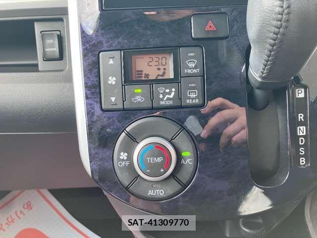 Daihatsu TANTO CUSTOM 2019-02 8369321-7