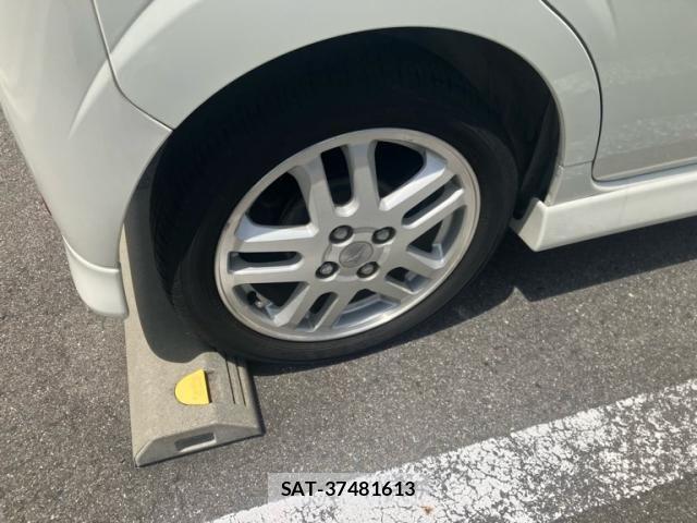 Daihatsu TANTO CUSTOM 2005-07 8369394-5
