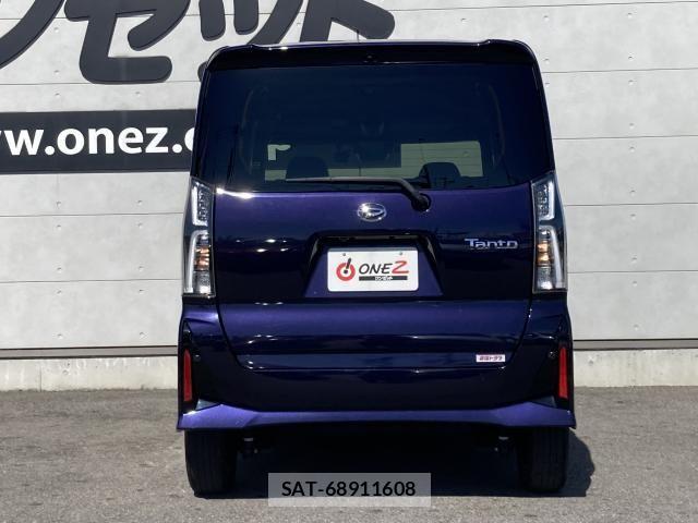 Daihatsu TANTO CUSTOM 2023-08 8369309-17