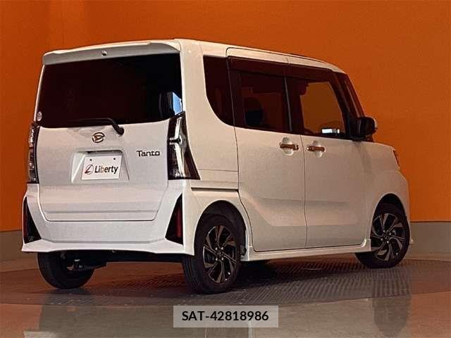 Daihatsu TANTO CUSTOM 2023-09 8369287-15