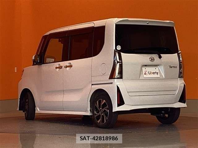 Daihatsu TANTO CUSTOM 2023-09 8369287-17