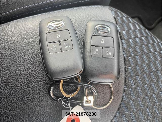 Daihatsu TANTO CUSTOM 2023-10 8415395-11