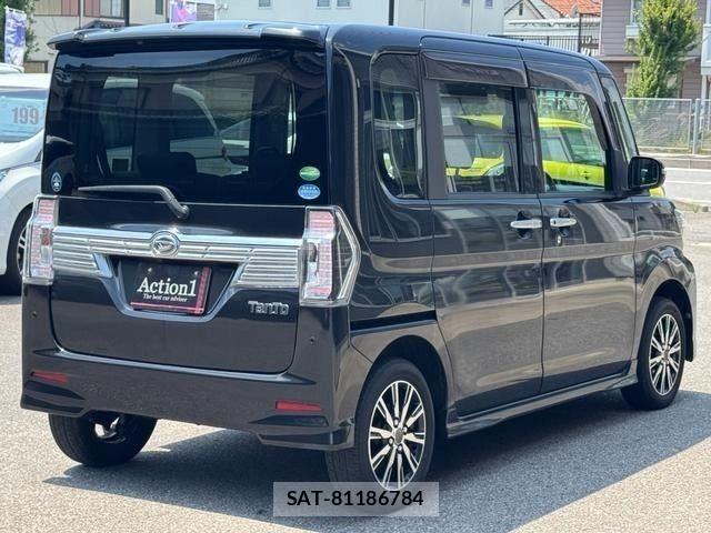 Daihatsu TANTO CUSTOM 2016-01 8438704-5