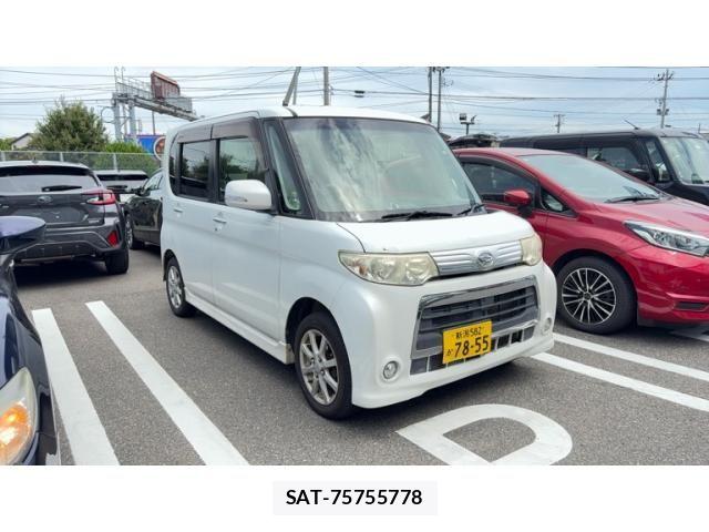 Daihatsu TANTO CUSTOM 2011-05 8438984-0