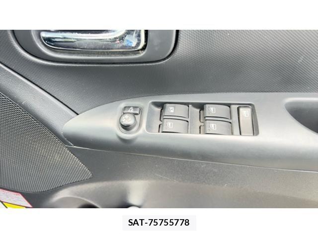 Daihatsu TANTO CUSTOM 2011-05 8438984-11