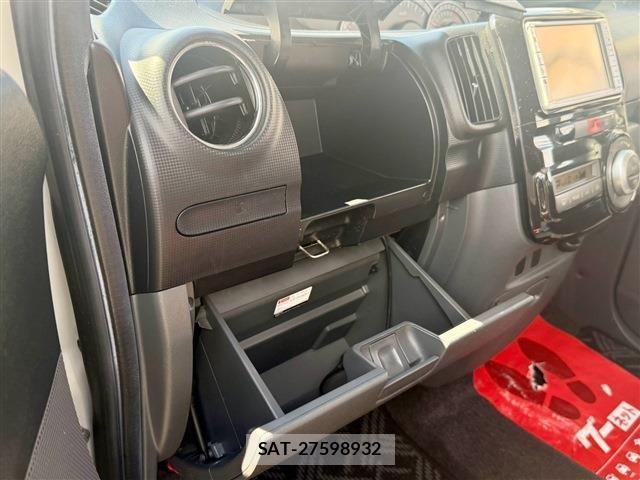 Daihatsu TANTO CUSTOM 2010-08 8486174-9