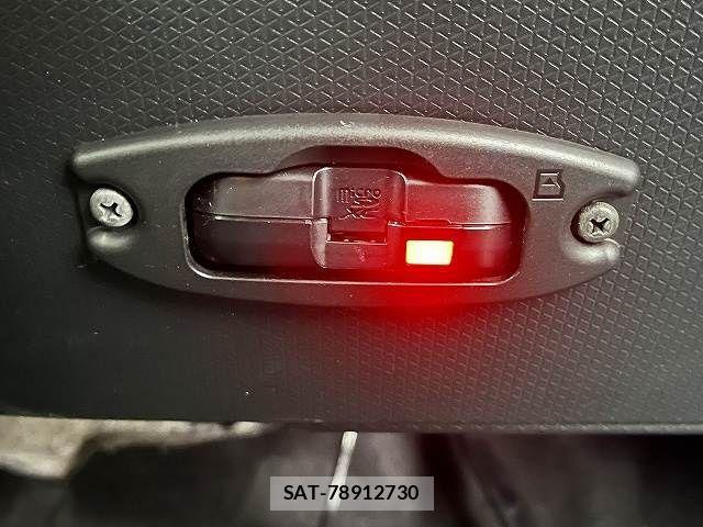 Daihatsu TANTO CUSTOM 2023-06 8527719-11