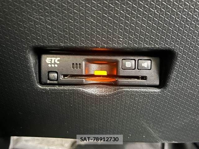 Daihatsu TANTO CUSTOM 2023-06 8527719-17