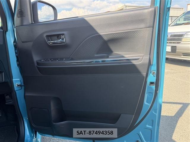 Daihatsu TANTO CUSTOM 2022-11 8527728-24