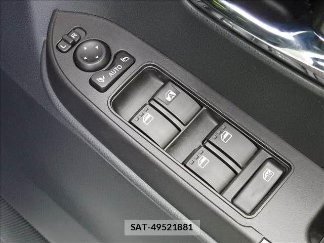 Daihatsu TANTO CUSTOM 2023-04 8667016-18