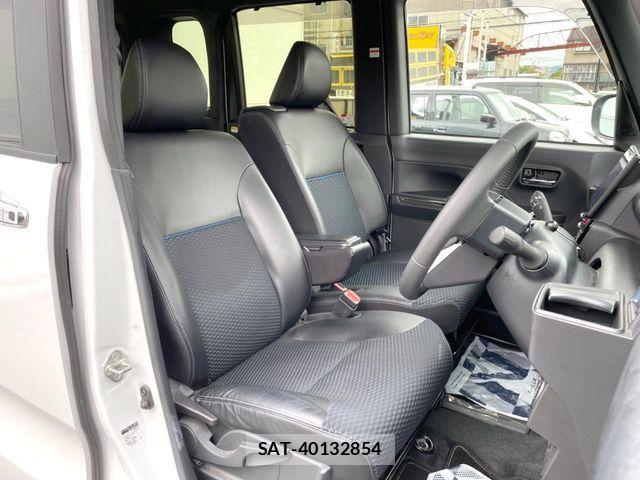 Daihatsu TANTO CUSTOM 2023-11 8686760-7