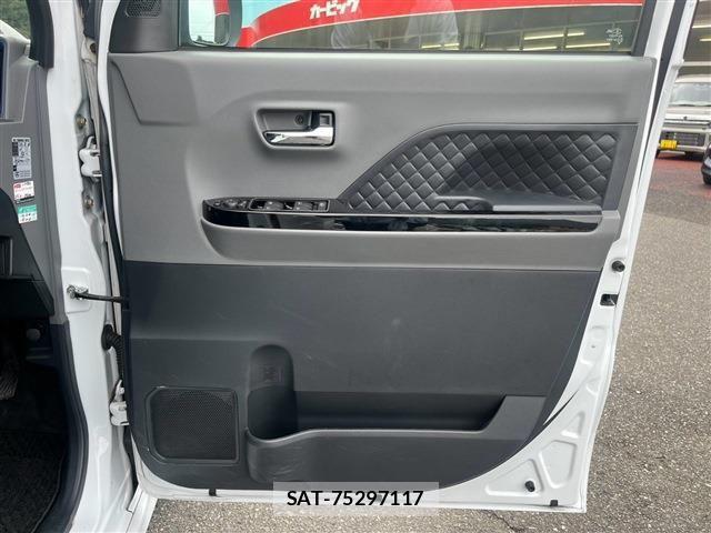 Daihatsu TANTO CUSTOM 2019-09 8746292-26