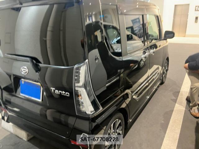 Daihatsu TANTO CUSTOM 2022-03 8782332-4