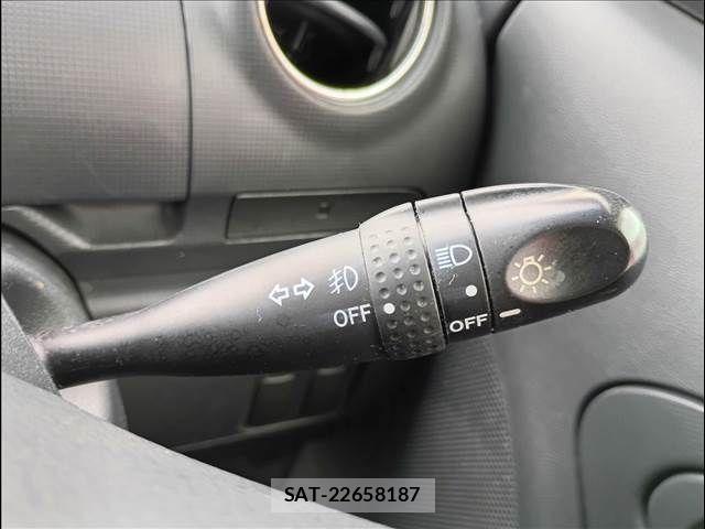 Daihatsu TANTO CUSTOM 2011-10 8832018-12