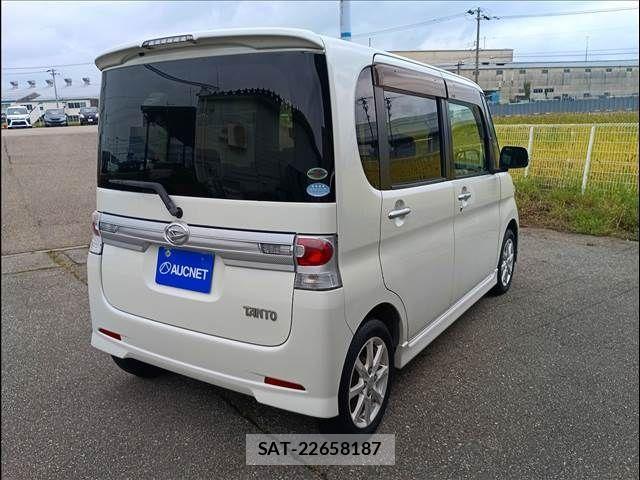 Daihatsu TANTO CUSTOM 2011-10 8832018-2