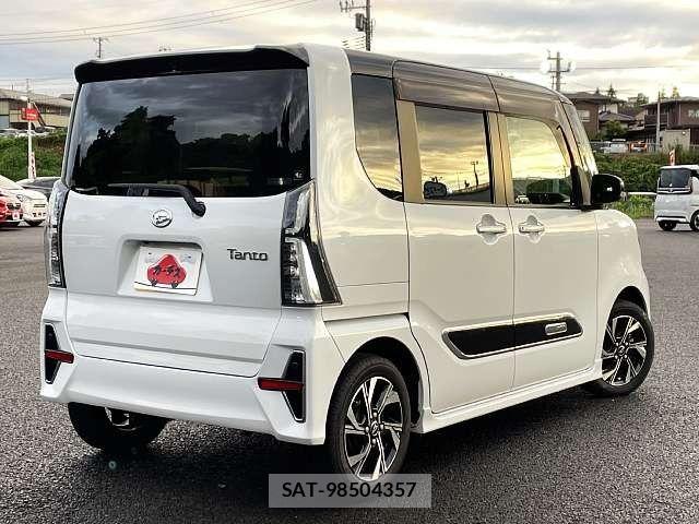 Daihatsu TANTO CUSTOM 2022-02 8831991-2