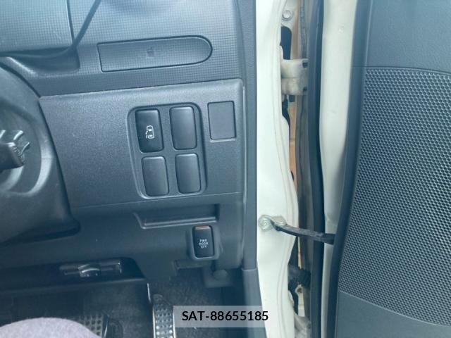 Daihatsu TANTO CUSTOM 2011-02 8832030-8