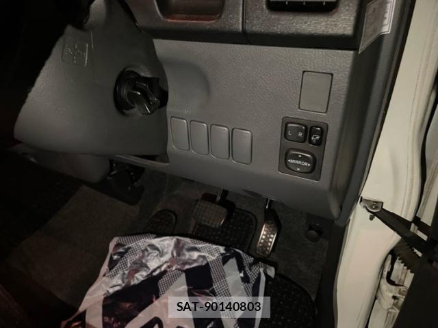 Daihatsu TANTO CUSTOM 2007-09 8832037-13