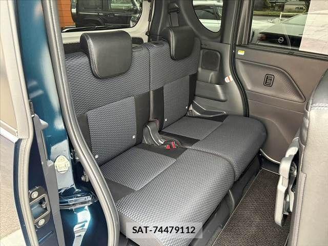 Daihatsu TANTO CUSTOM 2023-11 8831979-17