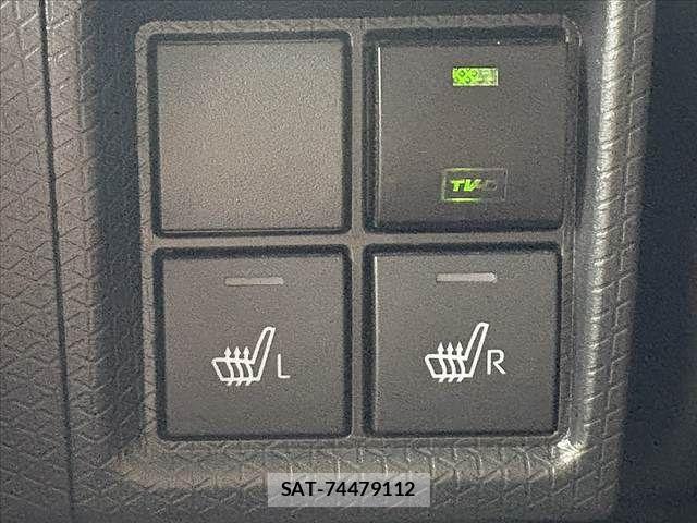 Daihatsu TANTO CUSTOM 2023-11 8831979-5