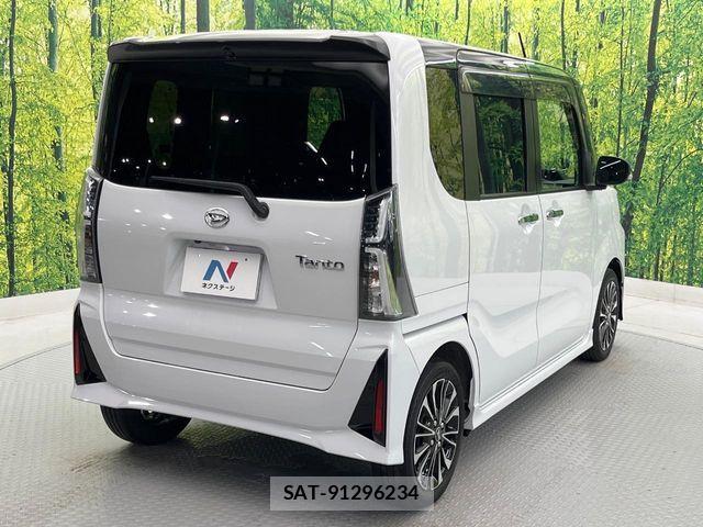 Daihatsu TANTO CUSTOM 2022-12 8831982-17