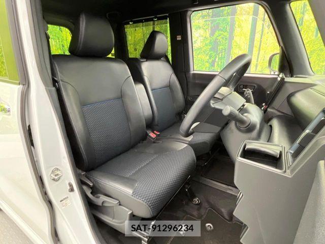 Daihatsu TANTO CUSTOM 2022-12 8831982-8