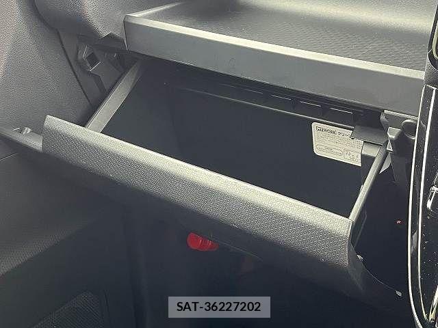 Daihatsu TANTO CUSTOM 2023-06 8882546-23
