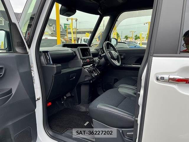 Daihatsu TANTO CUSTOM 2023-06 8882546-28