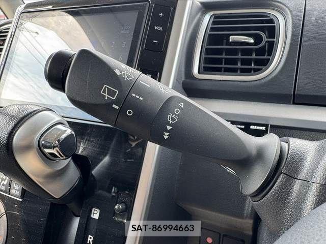 Daihatsu TANTO CUSTOM 2015-11 8882576-28
