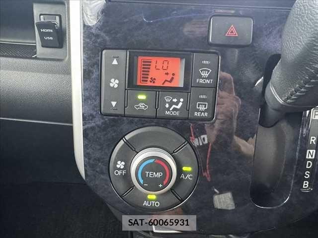 Daihatsu TANTO CUSTOM 2019-06 8882559-26