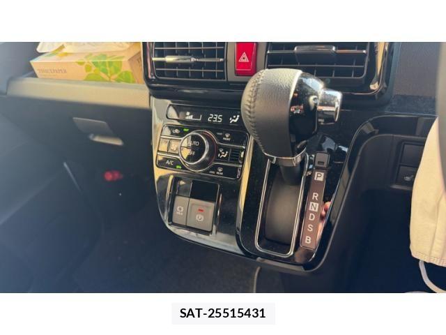 Daihatsu TANTO CUSTOM 2022-11 8882530-18