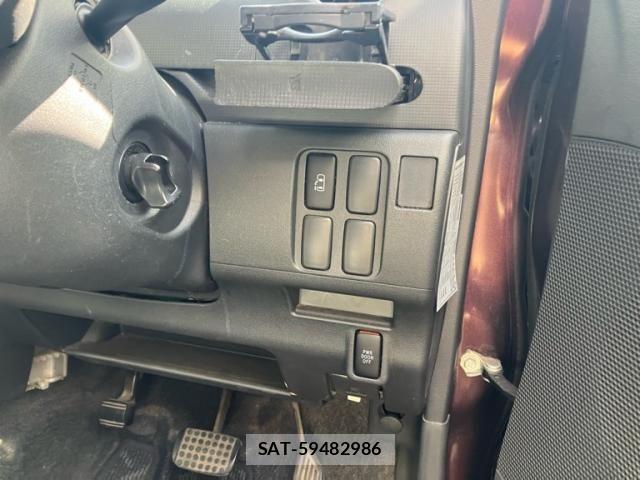 Daihatsu TANTO CUSTOM 2011-10 8882599-11