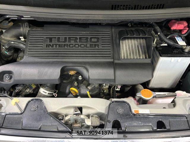 Daihatsu TANTO CUSTOM 2017-04 8882568-17