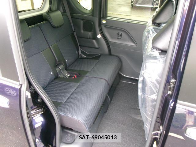 Daihatsu TANTO CUSTOM 2026-03 8884460-24