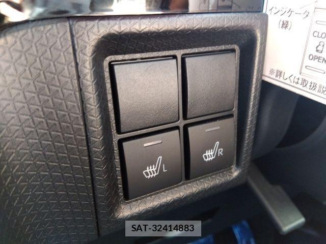Daihatsu TANTO CUSTOM 2022-04 1103502-11
