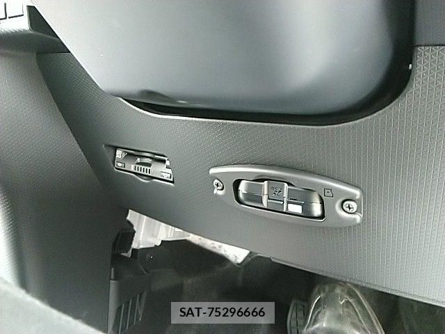 Daihatsu TANTO CUSTOM 2025-08 6753582-20