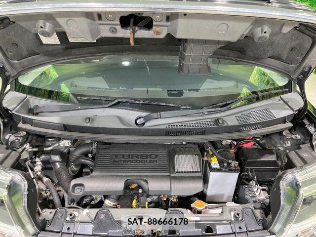 Daihatsu TANTO CUSTOM 2016-04 6817618-17