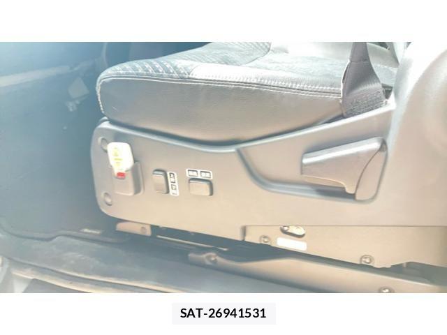 Daihatsu TANTO CUSTOM 2019-10 7562983-28