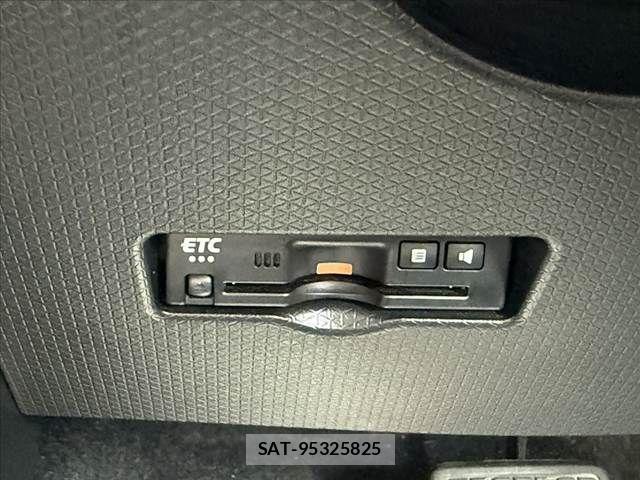 Daihatsu TANTO CUSTOM 2023-02 7620791-27