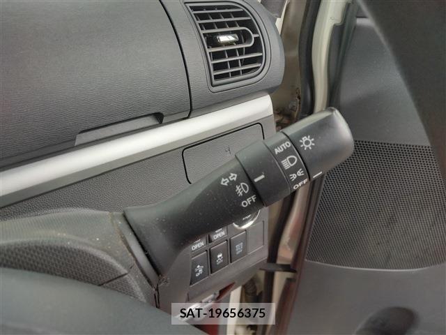 Daihatsu TANTO CUSTOM 2013-12 7729807-29
