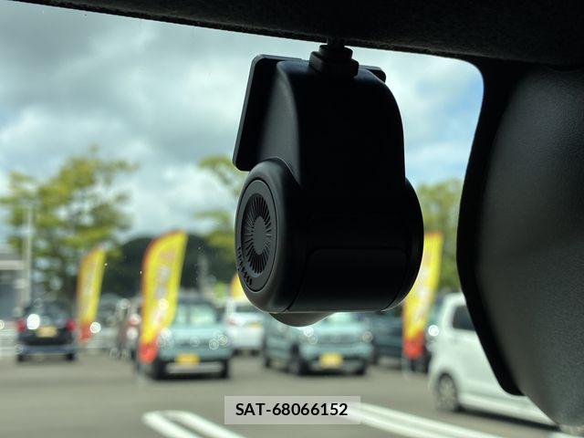 Daihatsu TANTO CUSTOM 2021-01 8246929-27
