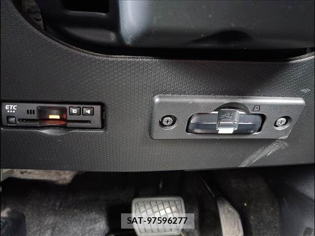 Daihatsu TANTO CUSTOM 2021-12 8317616-11