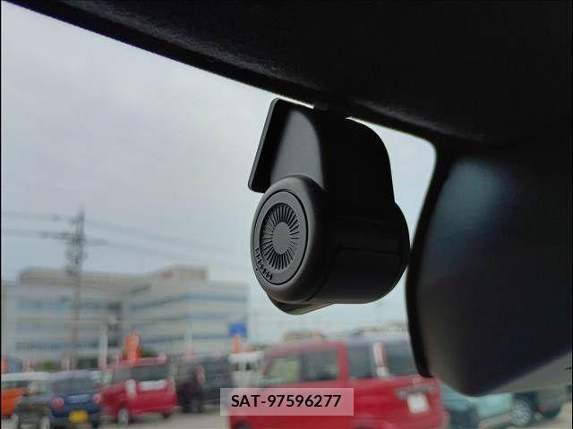 Daihatsu TANTO CUSTOM 2021-12 8317616-18