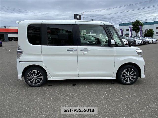 Daihatsu TANTO CUSTOM 2015-05 8317618-8