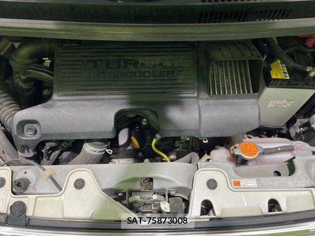 Daihatsu TANTO CUSTOM 2015-03 8317615-17