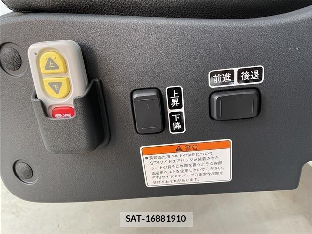 Daihatsu TANTO CUSTOM 2023-09 8355771-27
