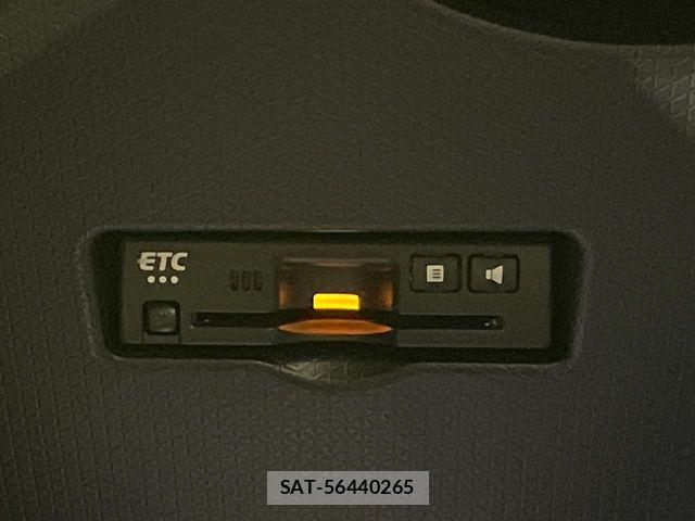 Daihatsu TANTO CUSTOM 2023-06 8369399-6