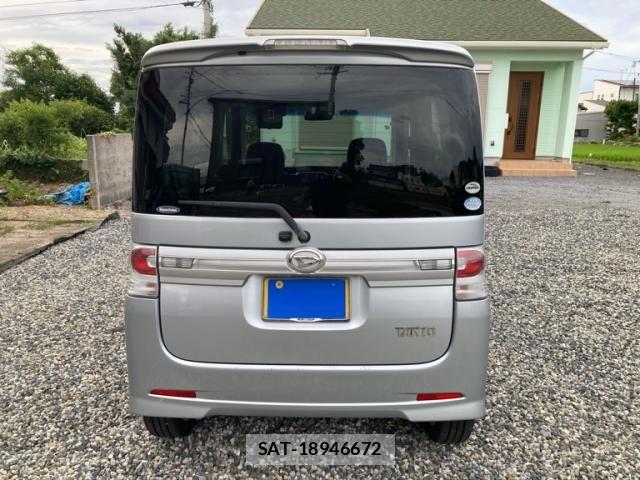 Daihatsu TANTO CUSTOM 2011-08 8369404-7